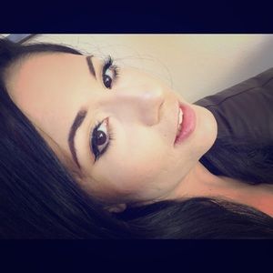 Meet your Posher, Monica